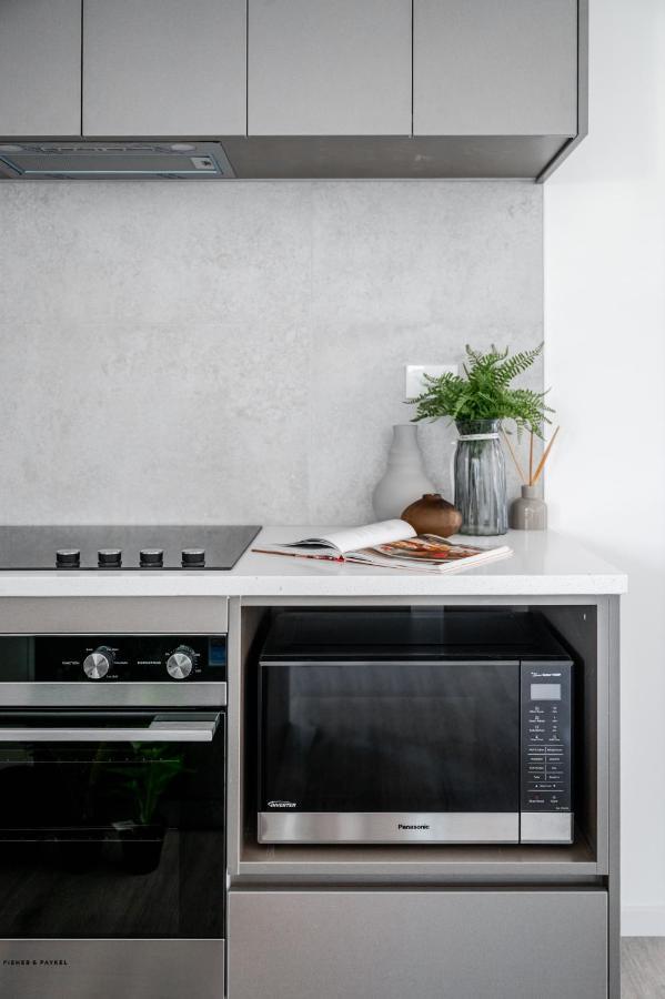 Sunrise Garden Suites Оукланд Екстериор снимка